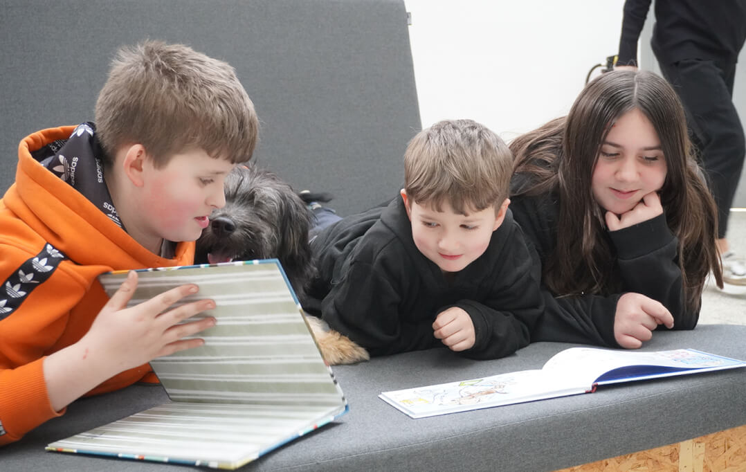 Jugendliche im Gespräch